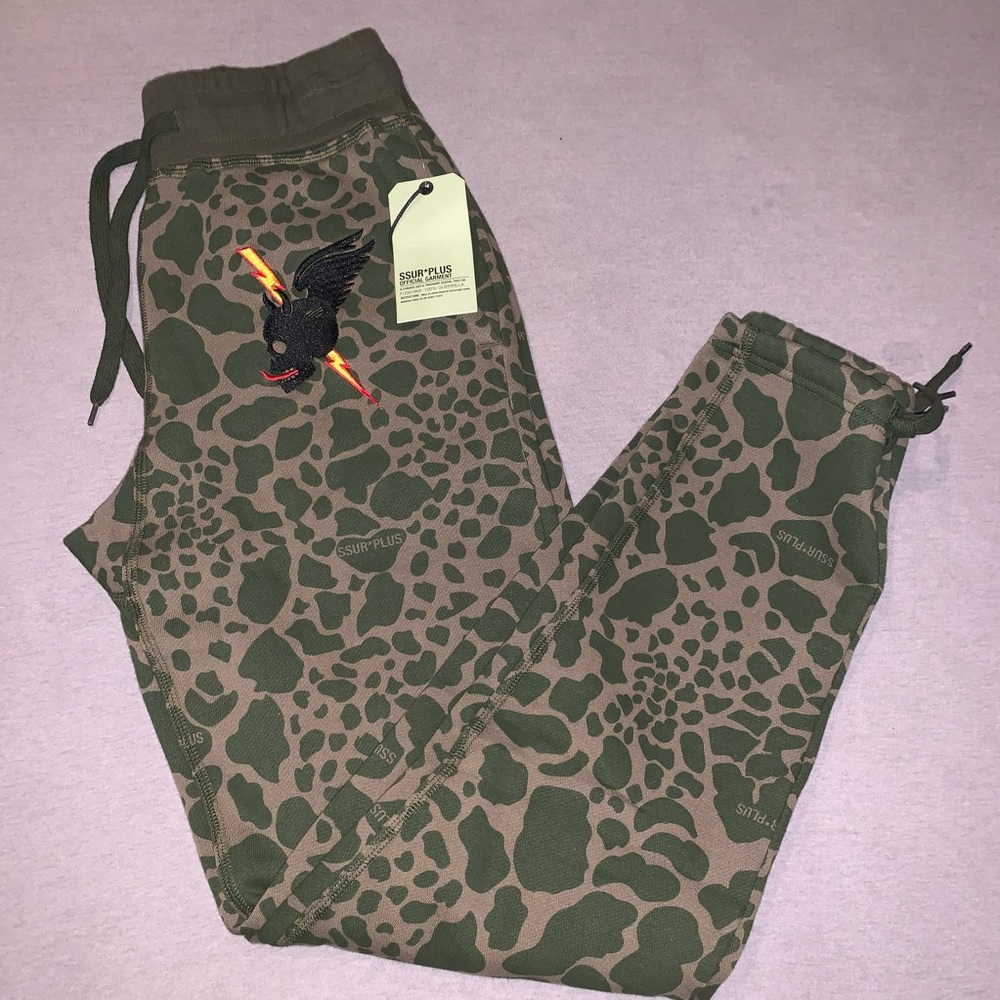 SSUR* Plus CAMO joggers